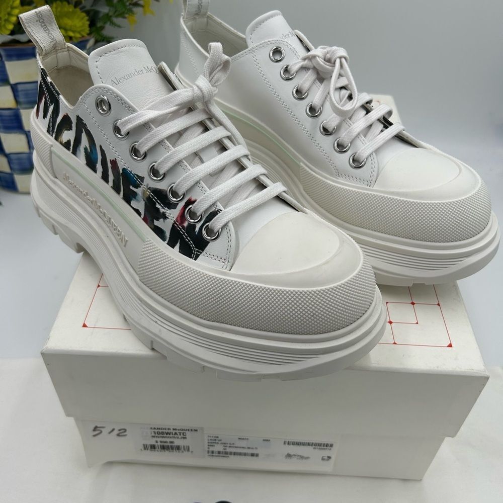 Men’s Alexander McQueen tread slick low top sneakers size 42 made in Italy - Picture 2 of 9